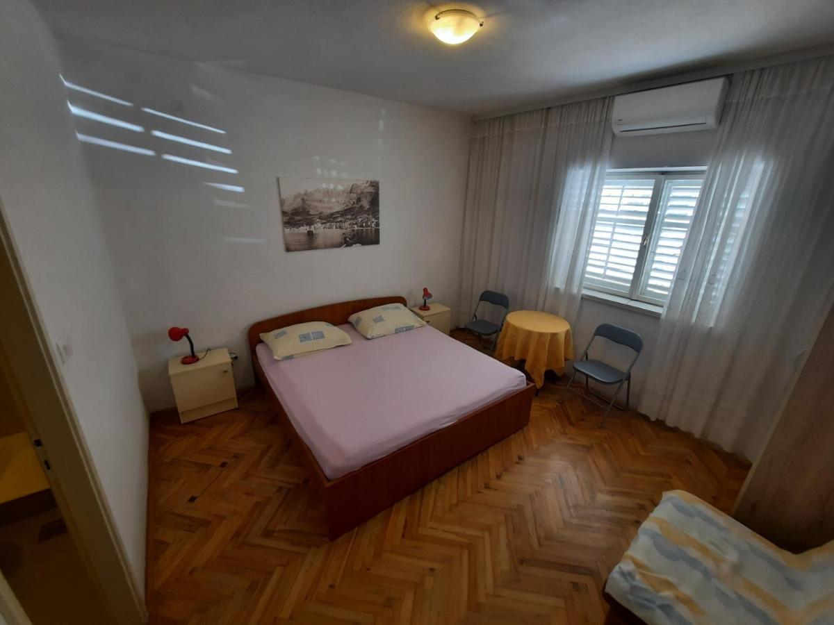 Apartments With A Parking Space Makarska - 12211 Exterior photo