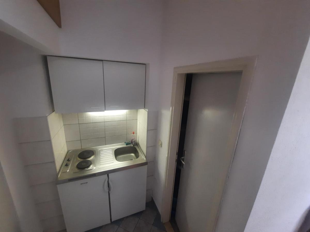 Apartments With A Parking Space Makarska - 12211 Exterior photo
