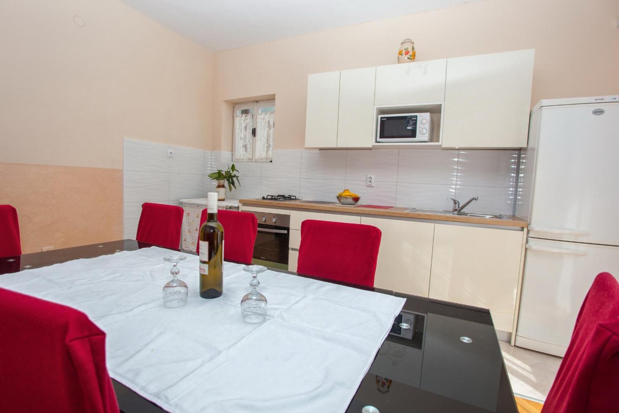 Apartments With A Parking Space Makarska - 12211 Room photo