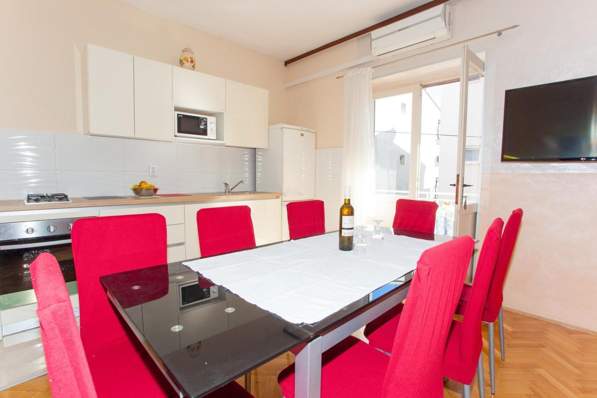 Apartments With A Parking Space Makarska - 12211 Room photo